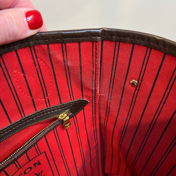 🎉HP BEST IN BAGS PARTY🎉Louis Vuitton Neverfull GM Damier Ebene - Picture 6 of 12